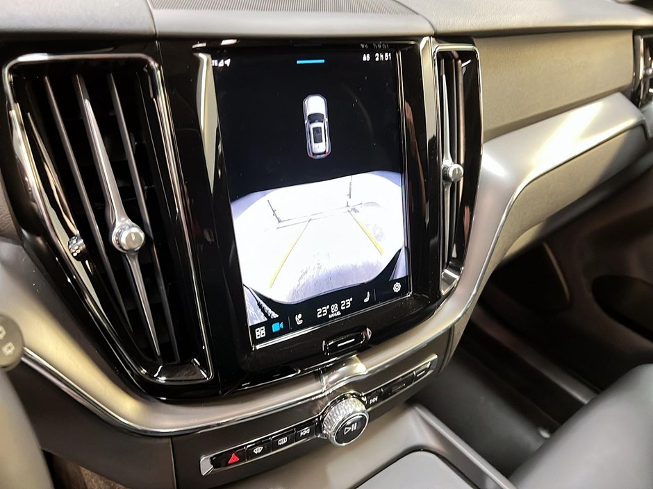 Volvo XC60 B5 CORE CUIR TOIT NAV 4RM 2025-18