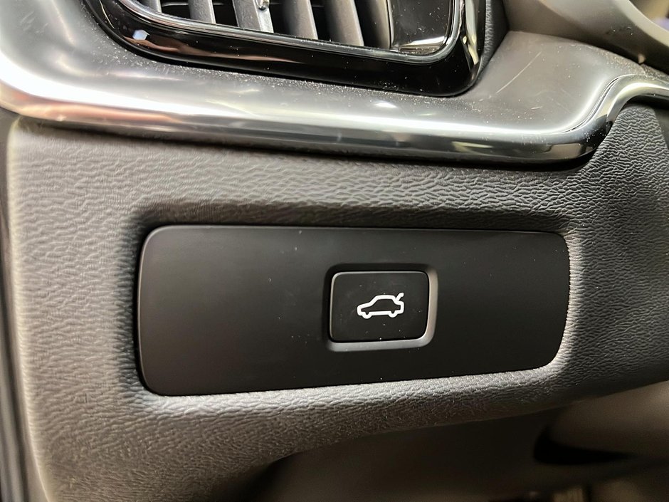 Volvo XC60 B5 CORE CUIR TOIT NAV 4RM 2025-23