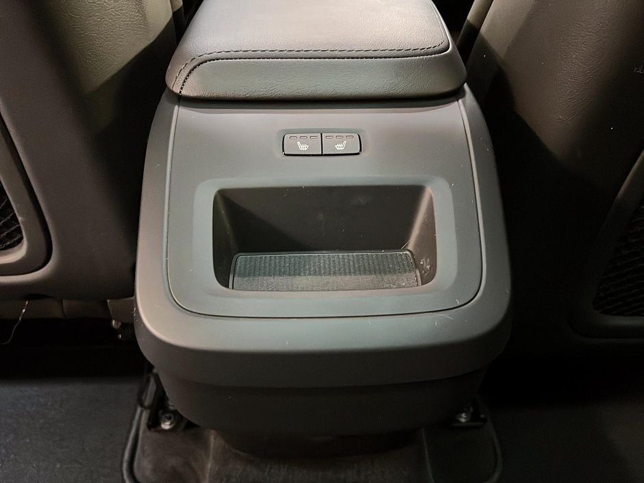 Volvo XC60 B5 CORE CUIR TOIT NAV 4RM 2025-10