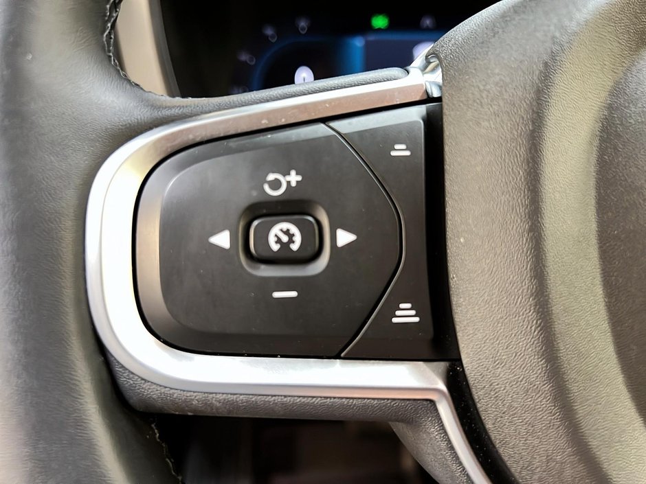 Volvo XC60 B5 CORE CUIR TOIT PANO NAV 4RM 2025-22