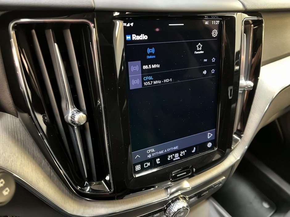 Volvo XC60 B5 PLUS CUIR TOIT PANO NAV 4RM 2025-17