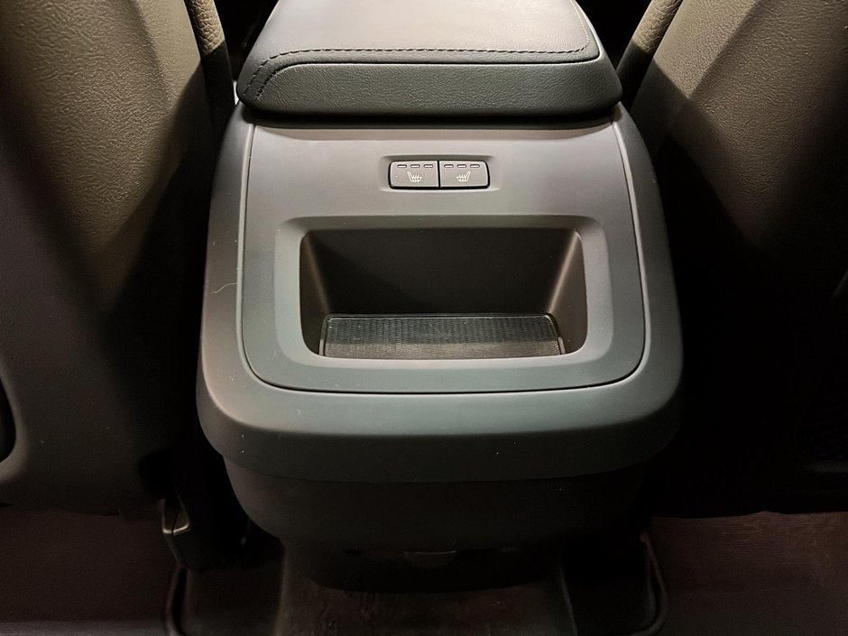 Volvo XC60 B5 PLUS CUIR TOIT PANO NAV 4RM 2025-10