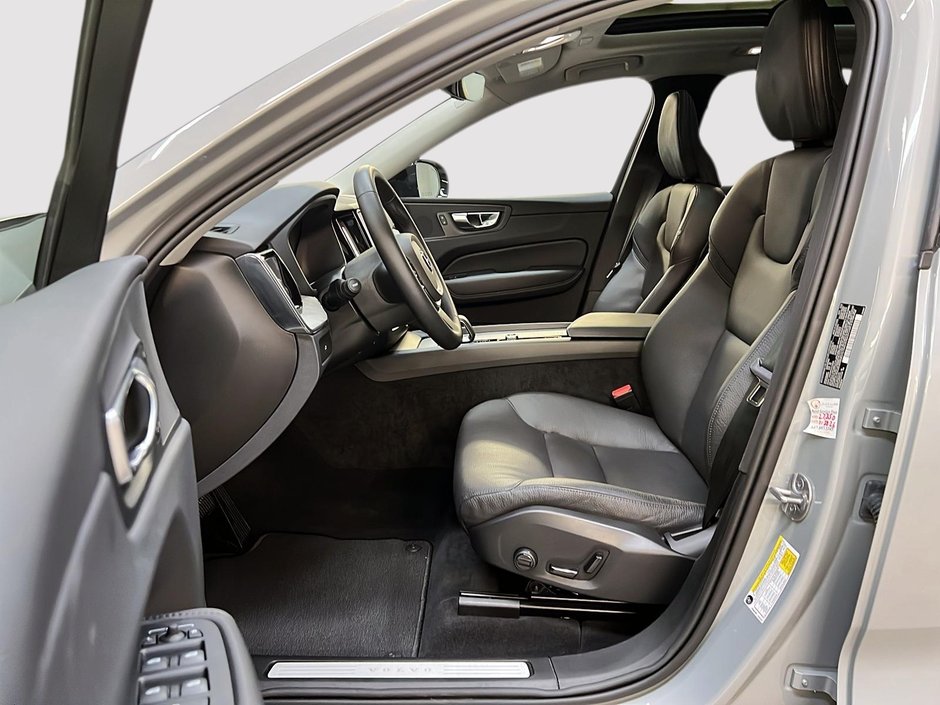 Volvo XC60 B5 PLUS CUIR TOIT PANO NAV 4RM 2025-6