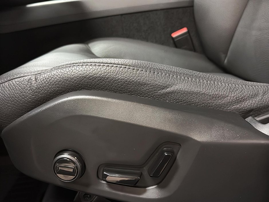 2025 Volvo XC60 B5 PLUS CUIR TOIT PANO NAV 4RM-27