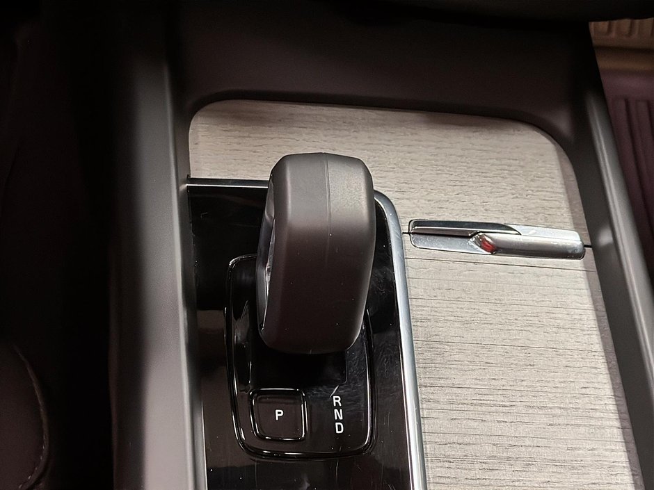 2025 Volvo XC60 B5 PLUS CUIR TOIT PANO NAV 4RM-15