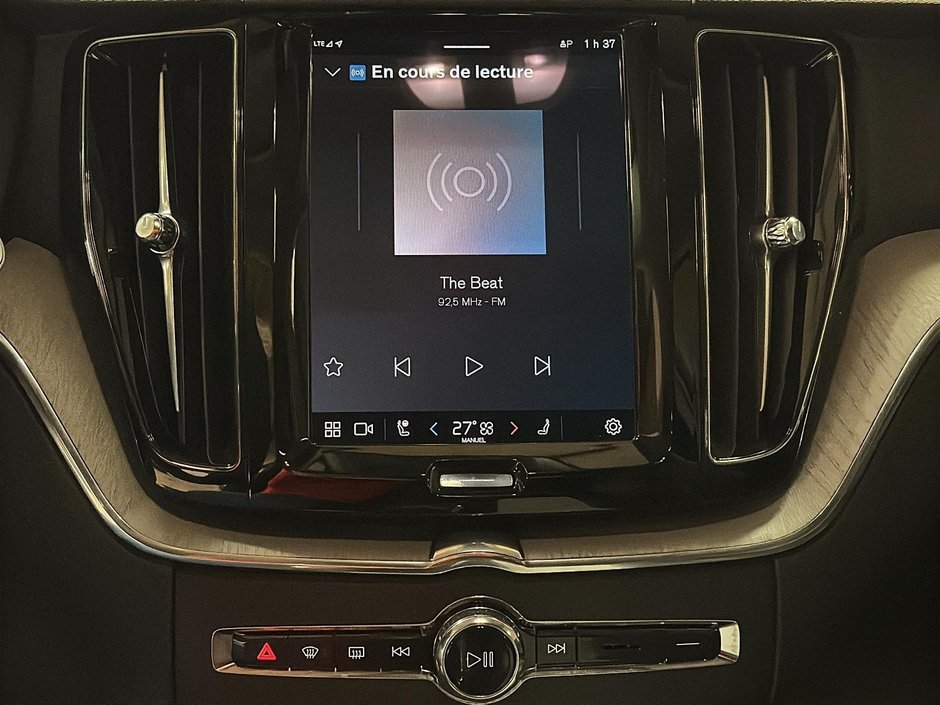 2025 Volvo XC60 B5 PLUS CUIR TOIT PANO NAV 4RM-18