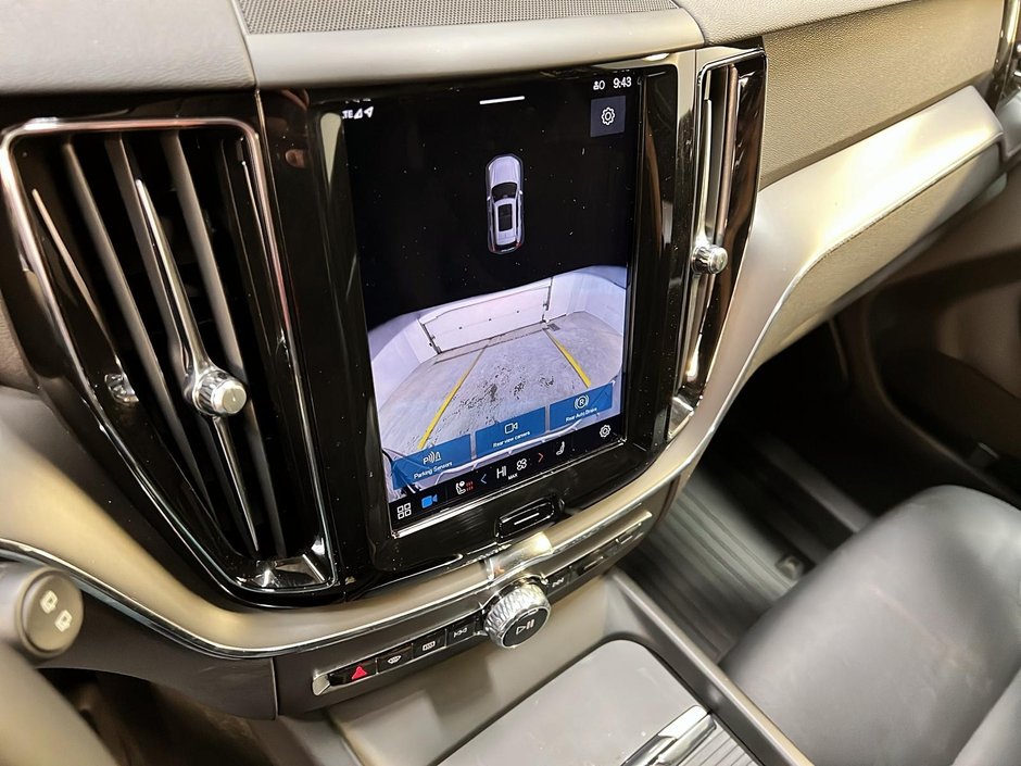 Volvo XC60 B5 CORE CUIR TOIT PANO NAV 4RM 2025-18