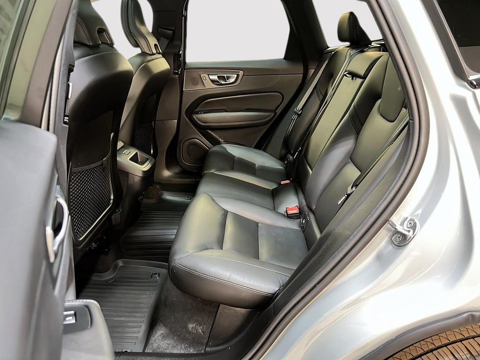 Volvo XC60 B5 CORE CUIR TOIT PANO NAV 4RM 2025-8