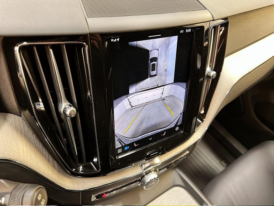 Volvo XC60 B5 PLUS CUIR TOIT PANO NAV 4RM 2025-17