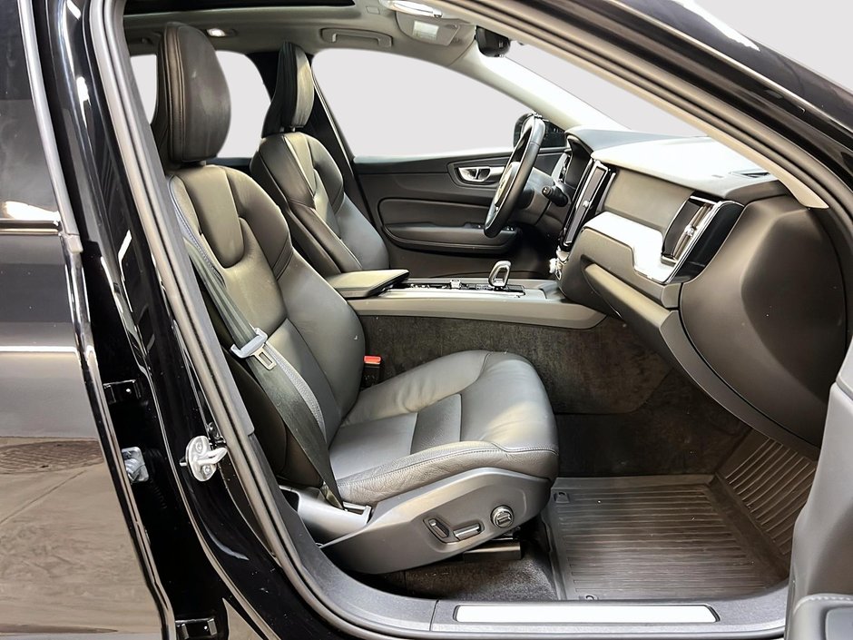 Volvo XC60 B5 PLUS CUIR TOIT PANO NAV 4RM 2025-7