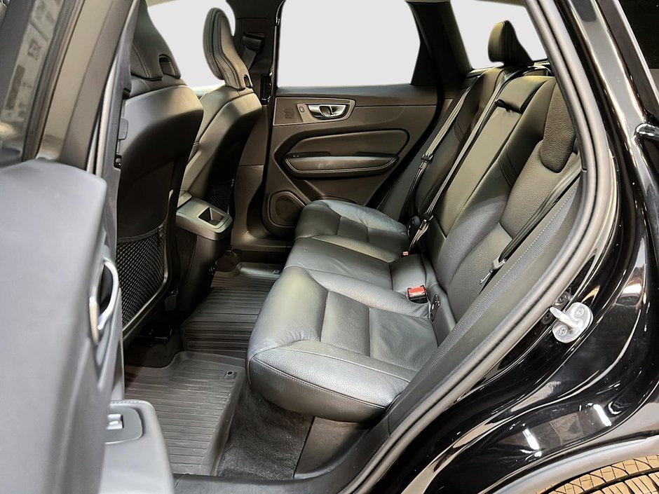 Volvo XC60 B5 PLUS CUIR TOIT PANO NAV 4RM 2025-8