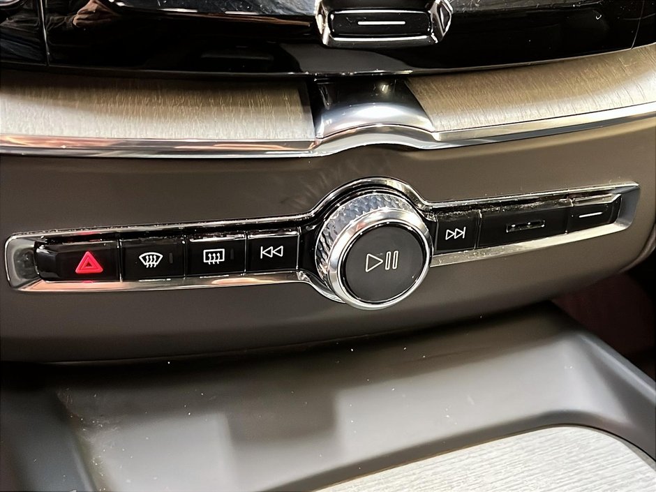 Volvo XC60 B5 PLUS CUIR TOIT PANO NAV 4RM 2025-15