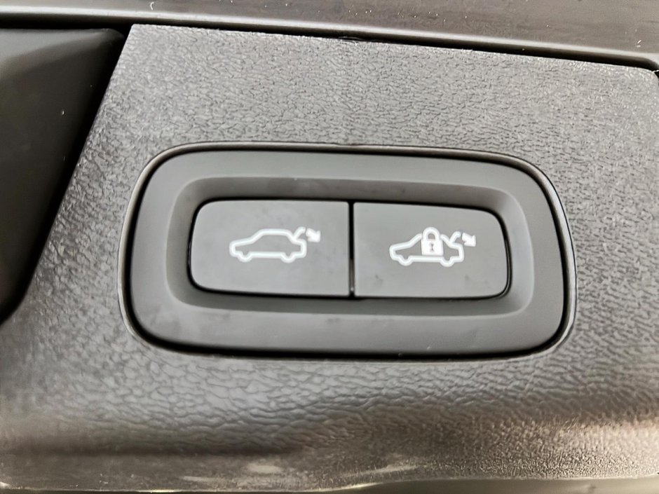 Volvo XC60 B5 PLUS CUIR TOIT PANO NAV 4RM 2025-13