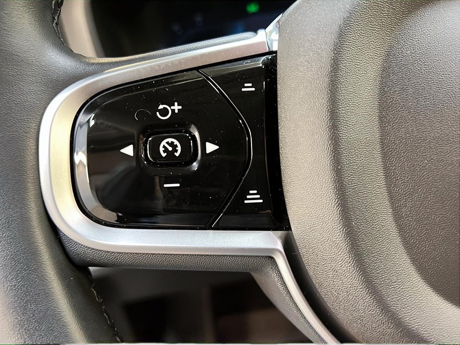 Volvo XC60 B5 PLUS CUIR TOIT PANO NAV 4RM 2025-21