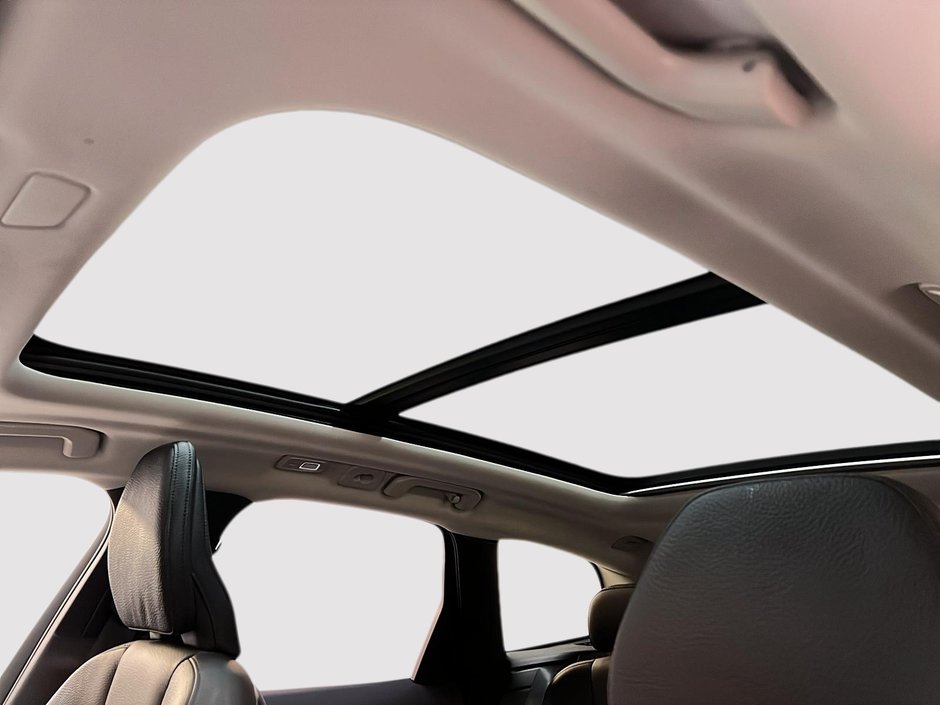 2025 Volvo XC60 B5 PLUS CUIR TOIT PANO NAV 4RM-9