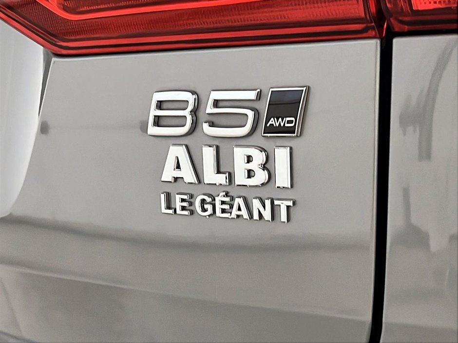 2025 Volvo XC60 B5 PLUS CUIR TOIT PANO NAV 4RM-29