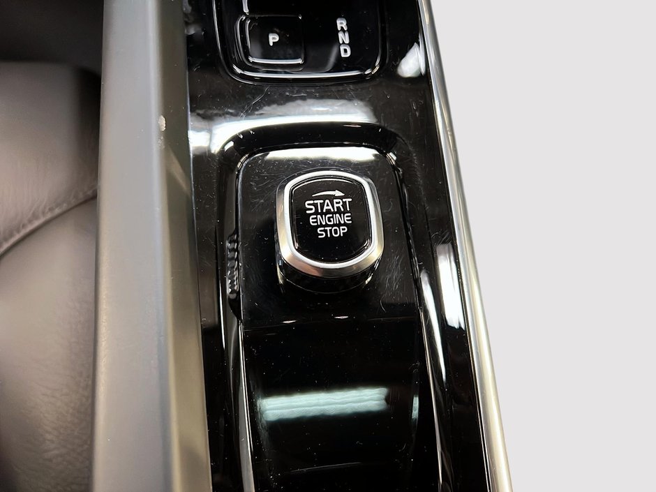 2025 Volvo XC60 B5 PLUS CUIR TOIT PANO NAV 4RM-19