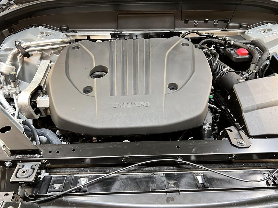 2025 Volvo XC60 B5 PLUS CUIR TOIT PANO NAV 4RM-11