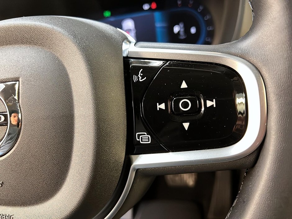 2025 Volvo XC60 B5 PLUS CUIR TOIT PANO NAV 4RM-20