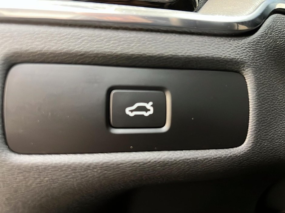 2025 Volvo XC60 B5 PLUS CUIR TOIT PANO NAV 4RM-22