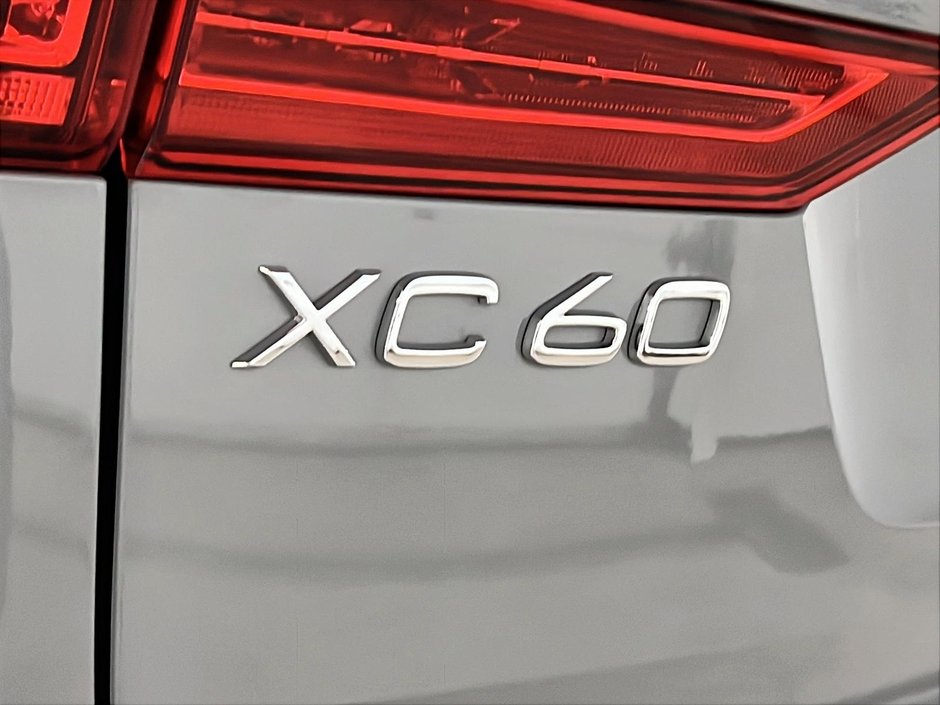 2025 Volvo XC60 B5 PLUS CUIR TOIT PANO NAV 4RM-27