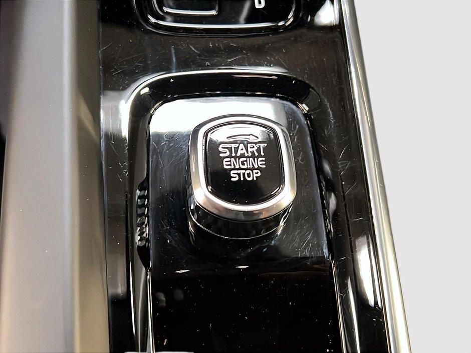 2025 Volvo XC60 B5 PLUS CUIR TOIT PANO NAV 4RM-20