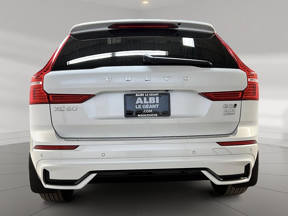 2025 Volvo XC60 B5 PLUS CUIR TOIT PANO NAV 4RM-4