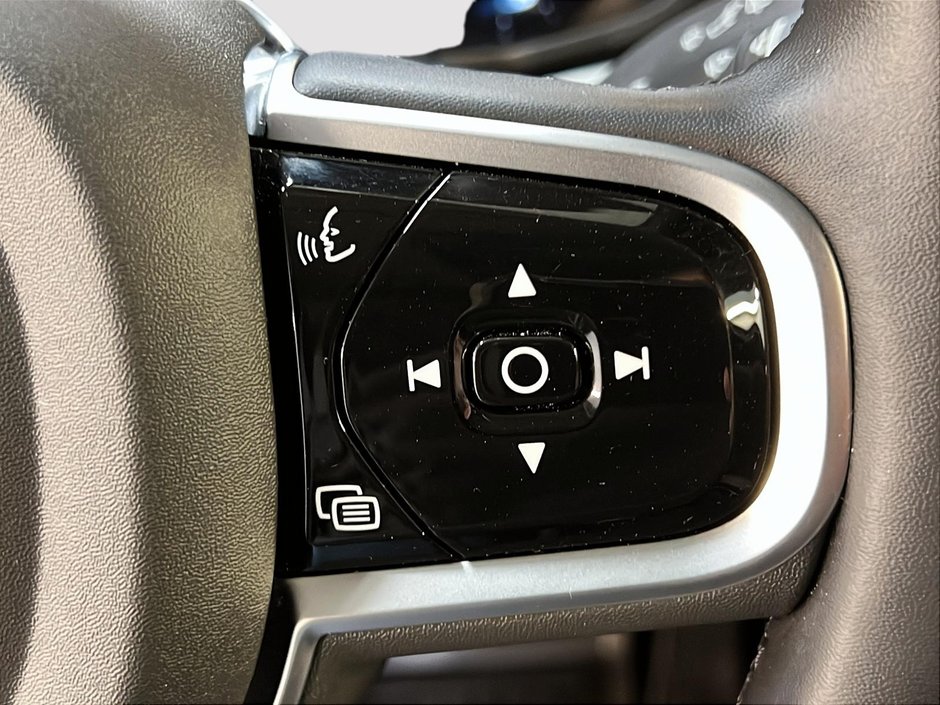 2025 Volvo XC60 B5 PLUS CUIR TOIT PANO NAV 4RM-21