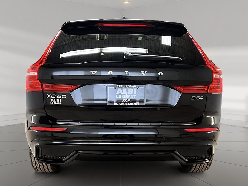 2025 Volvo XC60 B5 CORE CUIR TOIT PANO NAV 4RM-4