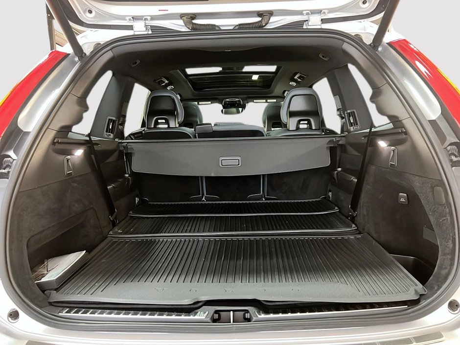 Volvo XC90 T6 MOMENTUM CUIR TOIT PANO NAV 4RM 2021-13