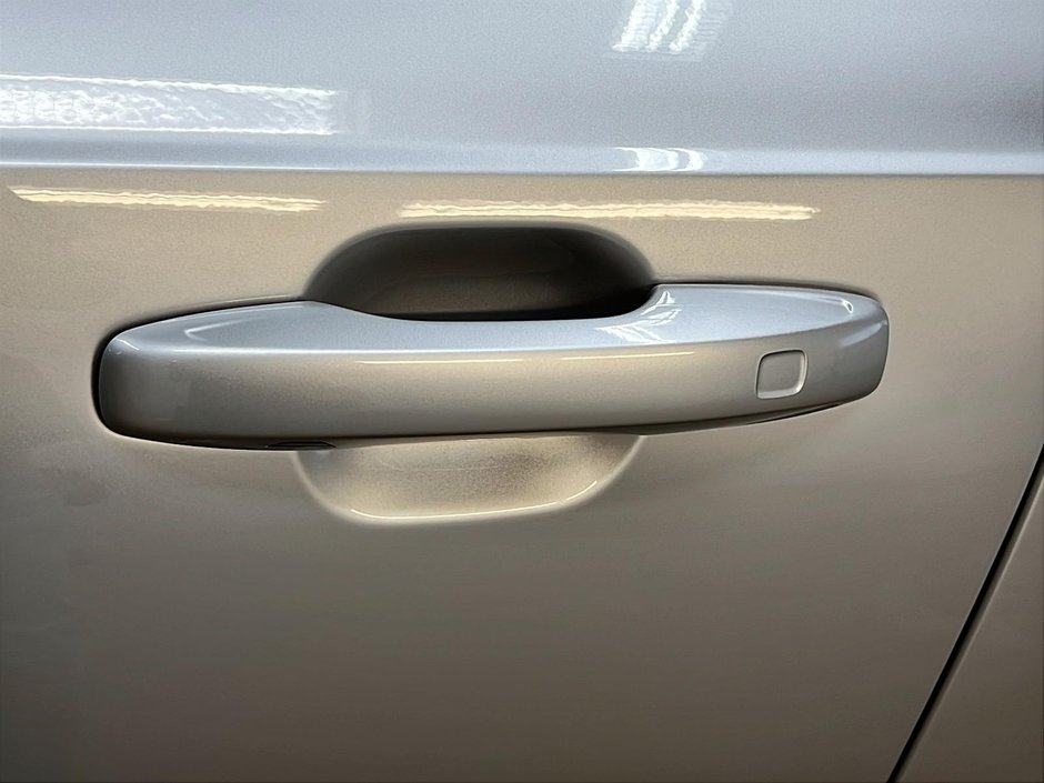 Volvo XC90 T6 MOMENTUM CUIR TOIT PANO NAV 4RM 2021-26