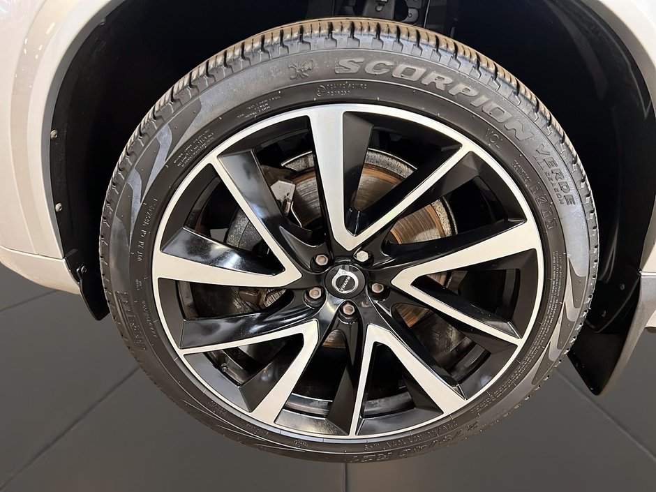 Volvo XC90 T6 MOMENTUM CUIR TOIT PANO NAV 4RM 2021-30