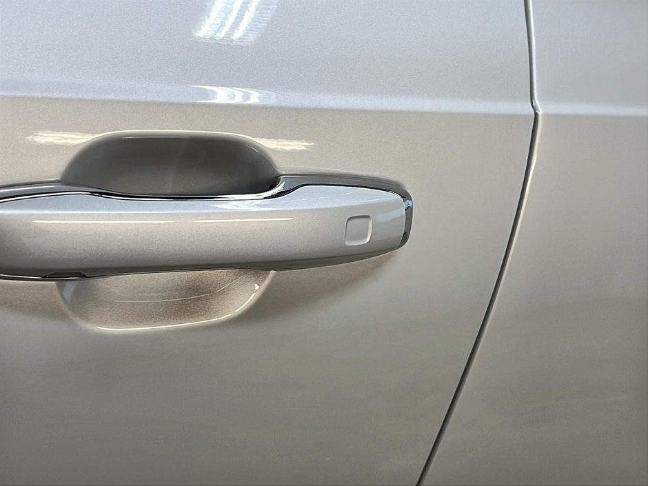 Volvo XC90 T8 RECHARGE INSCRIPTION CUIR TOIT PANO NAV 4RM 2022-28