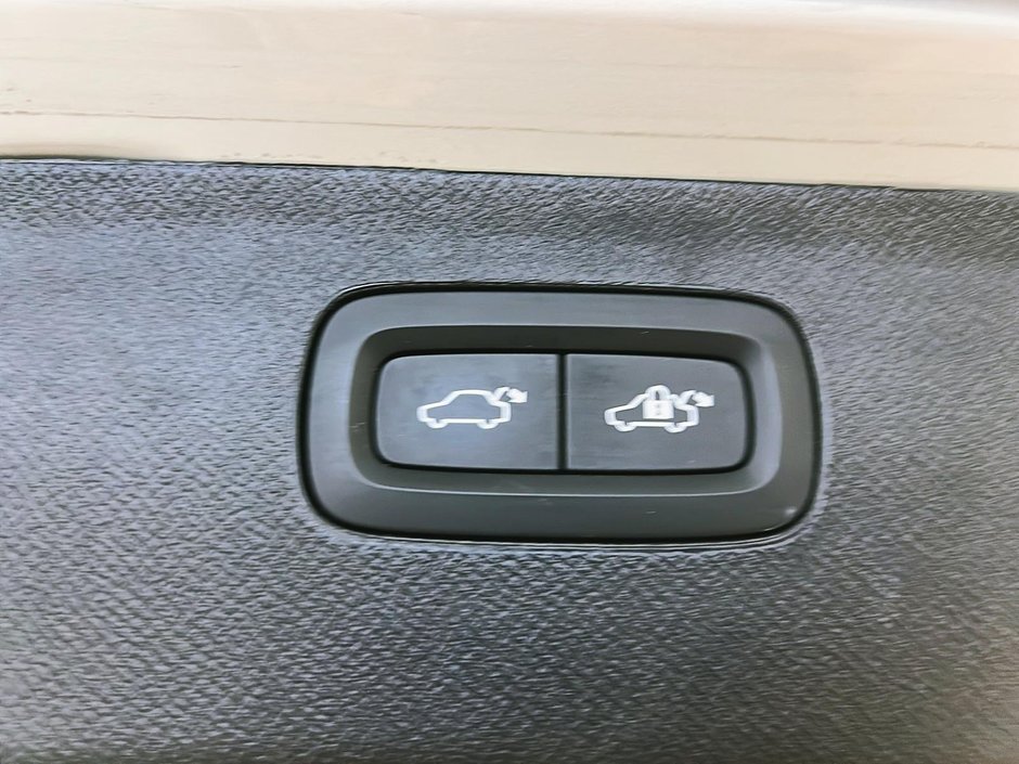 Volvo XC90 T8 RECHARGE INSCRIPTION CUIR TOIT PANO NAV 4RM 2022-15