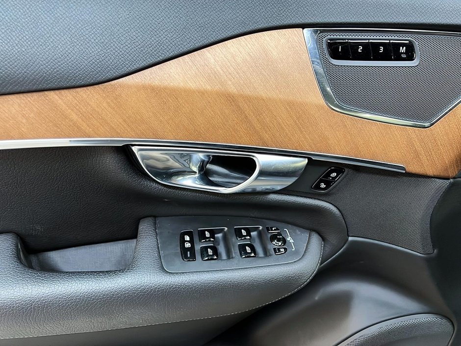 2022 Volvo XC90 T5 MOMMENTUM CUIR TOIT PANO NAV 4RM-25