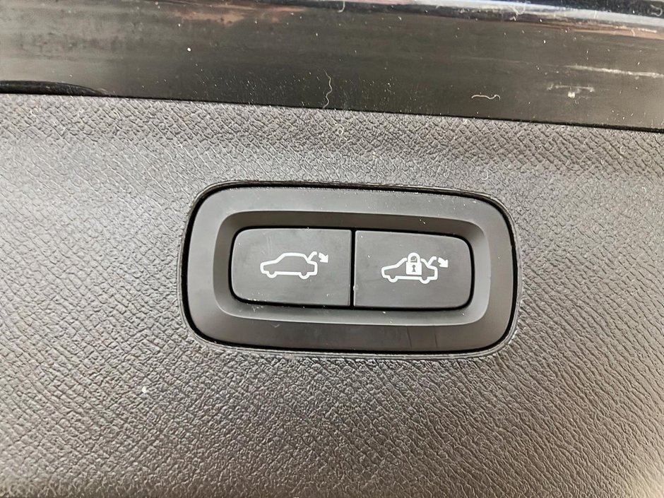 2022 Volvo XC90 T5 MOMMENTUM CUIR TOIT PANO NAV 4RM-15