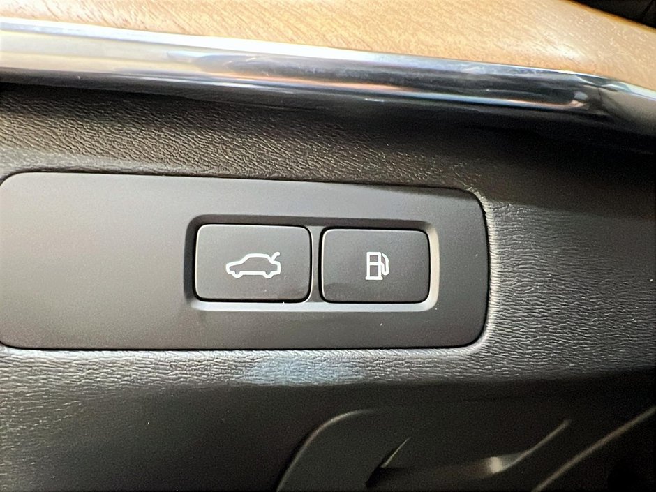 2023 Volvo XC90 RECHARGE PLUS CUIR TOIT PANO NAV 4RM-23