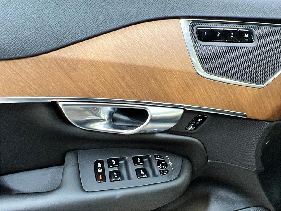 2023 Volvo XC90 RECHARGE PLUS CUIR TOIT PANO NAV 4RM-24