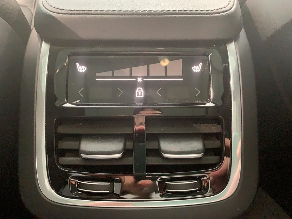 2024 Volvo XC90 B6 CORE CUIR TOIT PANO NAV 4RM-14