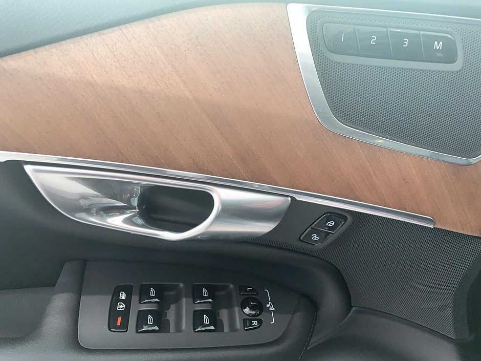 2024 Volvo XC90 B6 CORE CUIR TOIT PANO NAV 4RM-9