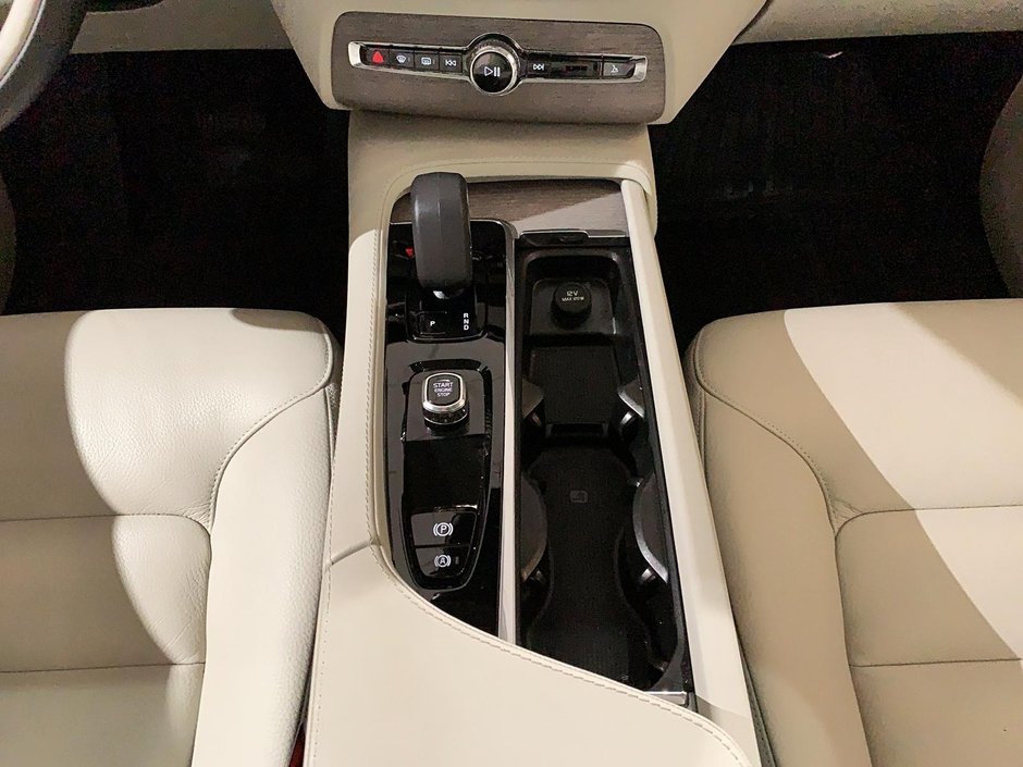 Volvo XC90 T8 PLUS CUIR TOIT PANO NAV 4RM 2024-14