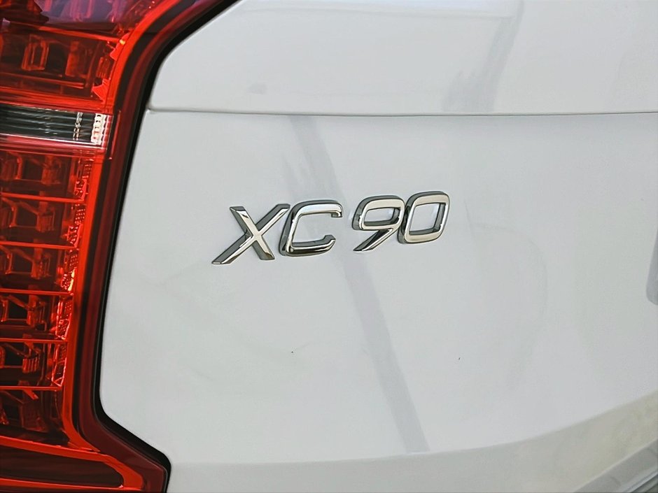 2025 Volvo XC90 B6 ULTRA CUIR TOIT PANO NEV 4RM-28