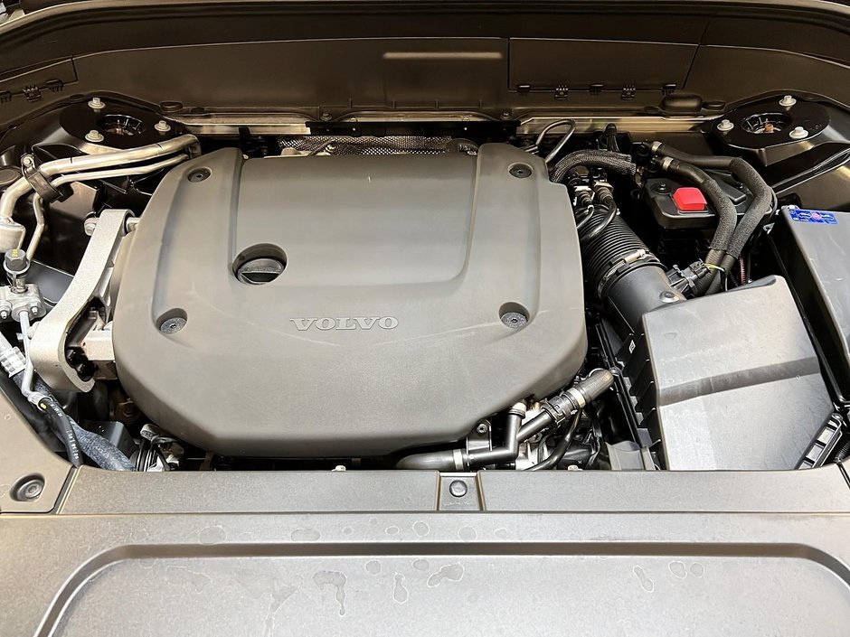 Volvo XC90 B6 CORE CUIR TOIT PANO NAV 4RM 2025-13