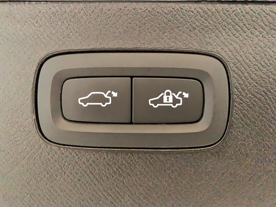 Volvo XC90 T8 RECHARGE ULTRA 4RM 2025-22