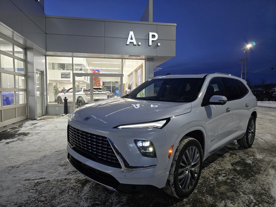 2026 Buick Enclave Avenir in New Richmond, Quebec - w940px