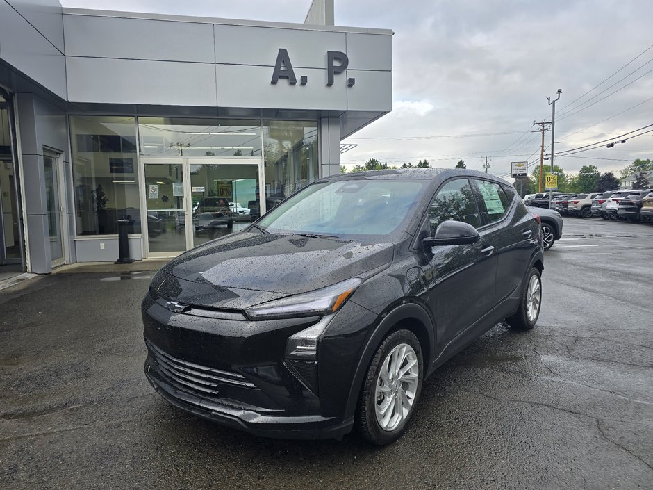 2027 Chevrolet Bolt LT in New Richmond, Quebec - w940px