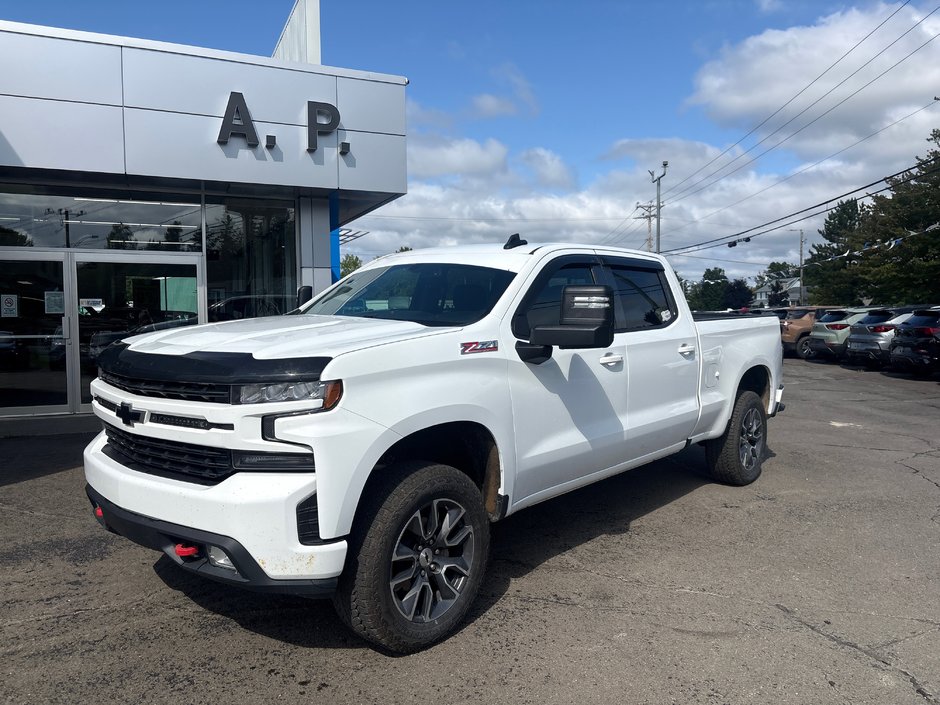 2022 Chevrolet SILVERADO 1500 CUSTO 4WD Crew Cab in New Richmond, Quebec - w940px