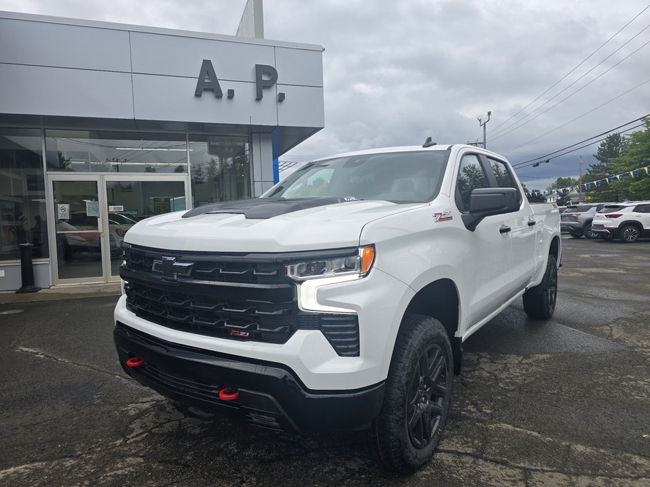Chevrolet Silverado 1500 LT Trail Boss 2026 à New Richmond, Québec - w940px