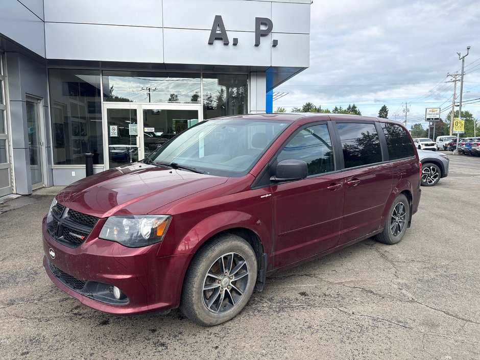 2017 Dodge CARAVAN SE SXT in New Richmond, Quebec - w940px