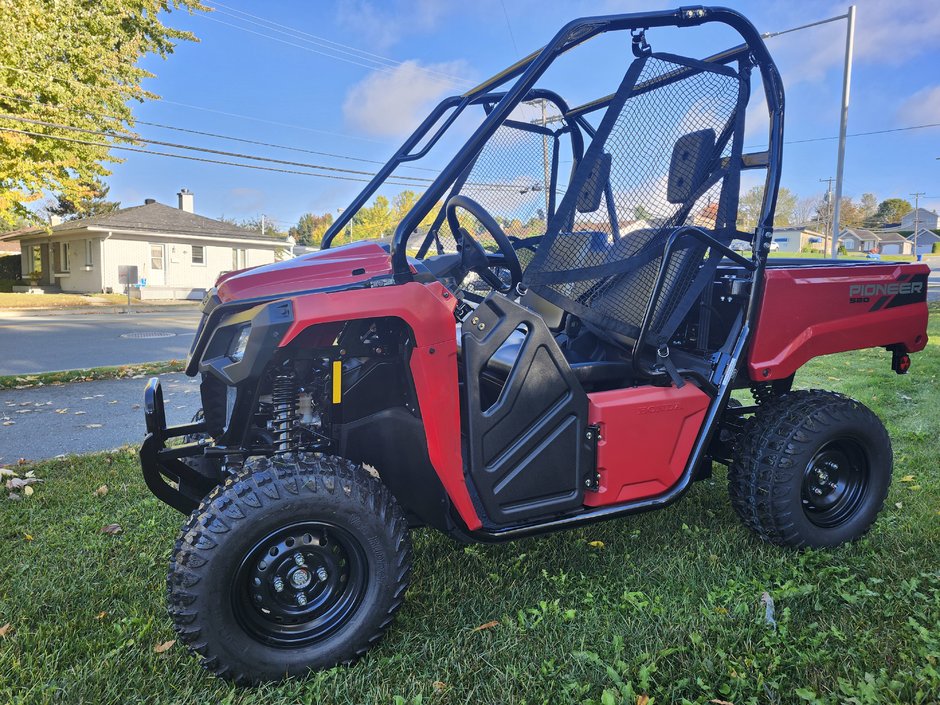 Honda PIONEER 520  2025